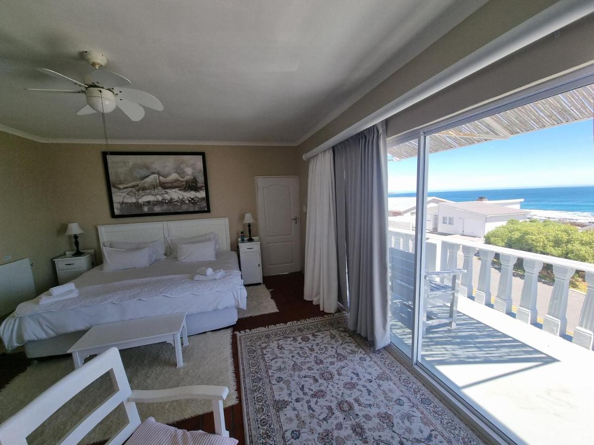 The Bay Lodge Gansbaai Bagian luar foto