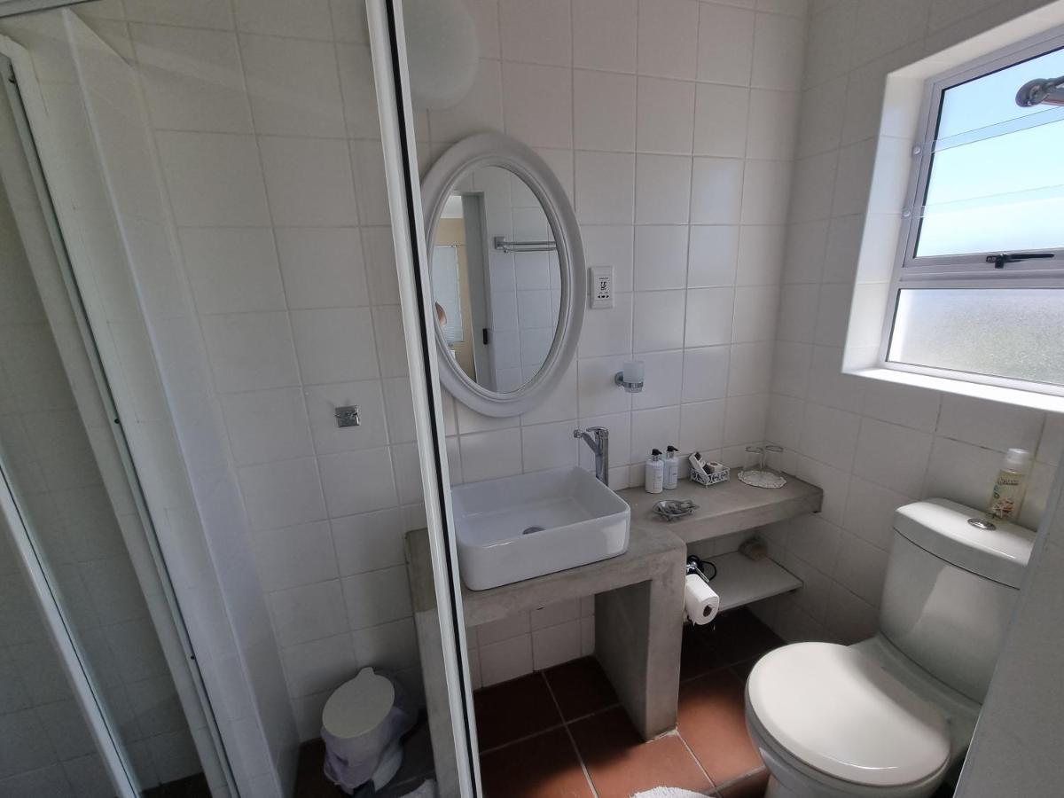 The Bay Lodge Gansbaai Bagian luar foto