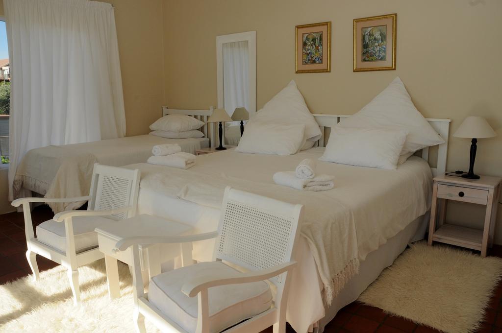 The Bay Lodge Gansbaai Ruang foto