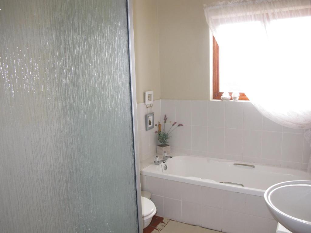 The Bay Lodge Gansbaai Ruang foto